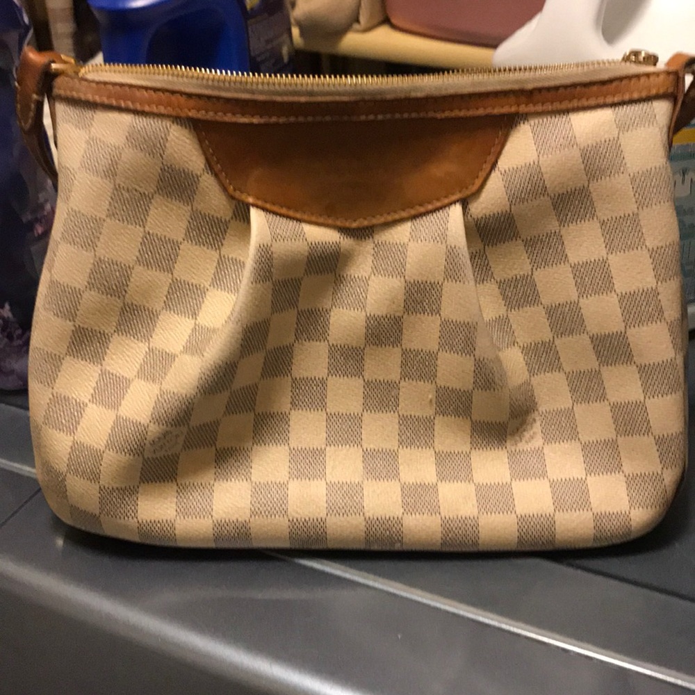 Louis Vuitton Siracusa PM Crossbody messenger